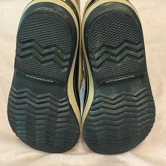 SOREL waterproof boots sz 4 - Picture 7 of 8
